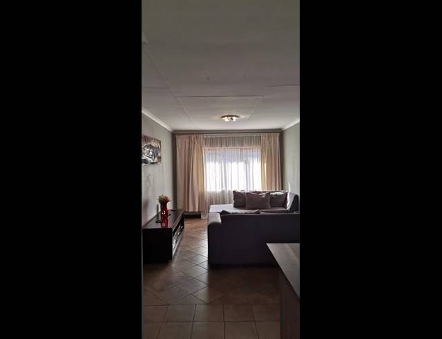 2 BEDROOM PROPERTY TO RENT IN HECTORTON